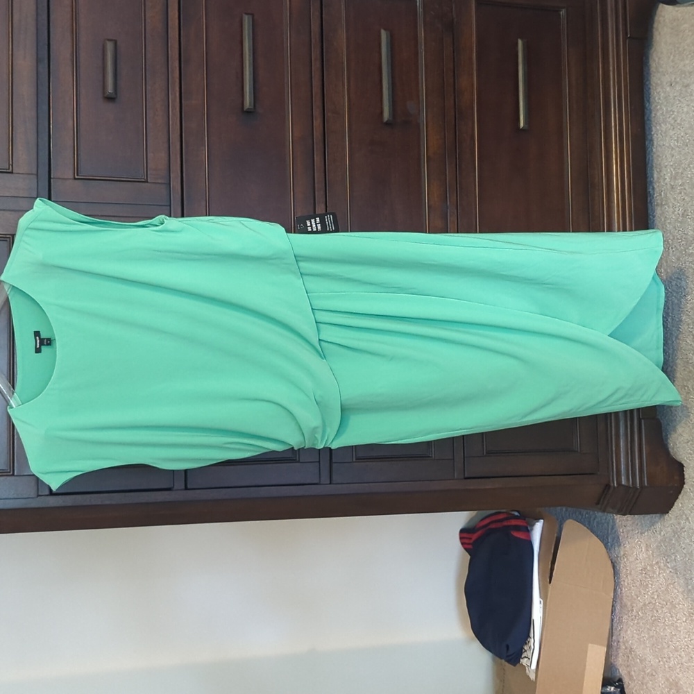Green express dress with tulip hem M